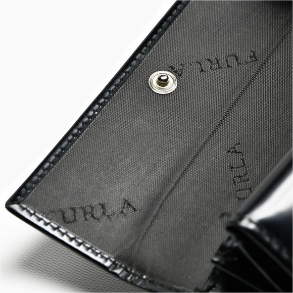 FURLA Compact Wallet in Smooth Leather - Picture 7 of 14